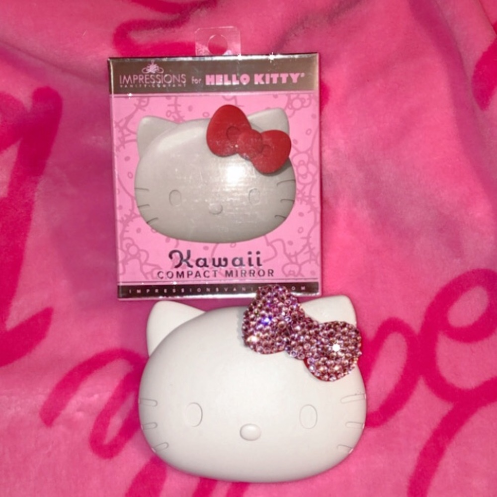 💗KAWAII HELLO KITTY VAMITY IMPRESSIONS LED LIGHT UP COMPACT MIRROR BEDAZZLED